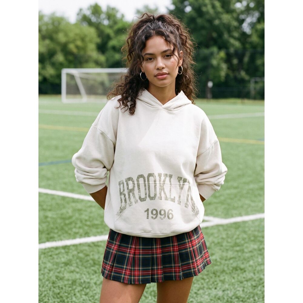 Urban Outfitters Brooklyn 1996 Graphic Oversized Hoodie Ivory Cream L XL